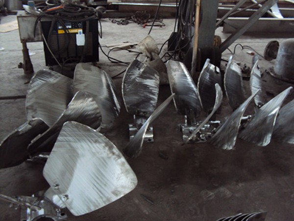 山東隆科特酶制劑公司制作的攪拌器