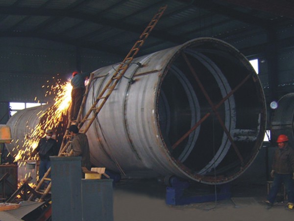 歌得諾貝生物化學非標設備施工現場