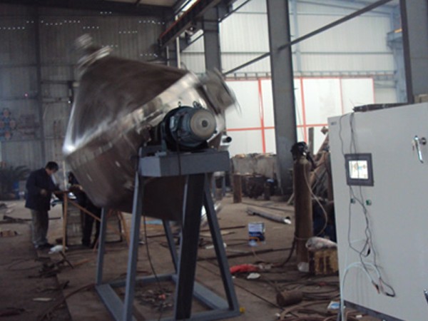 為江南大學(xué)制作的孢子器；烘干器